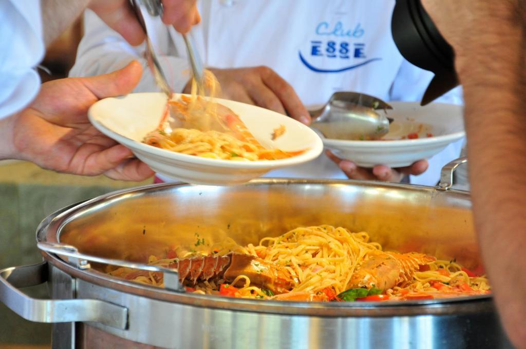 艾斯卡拉币塔俱乐部酒店 巴哈撒丁岛 外观 照片